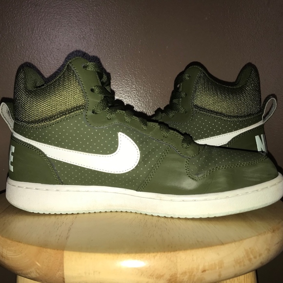 Green Nike High tops - Picture 5 of 6